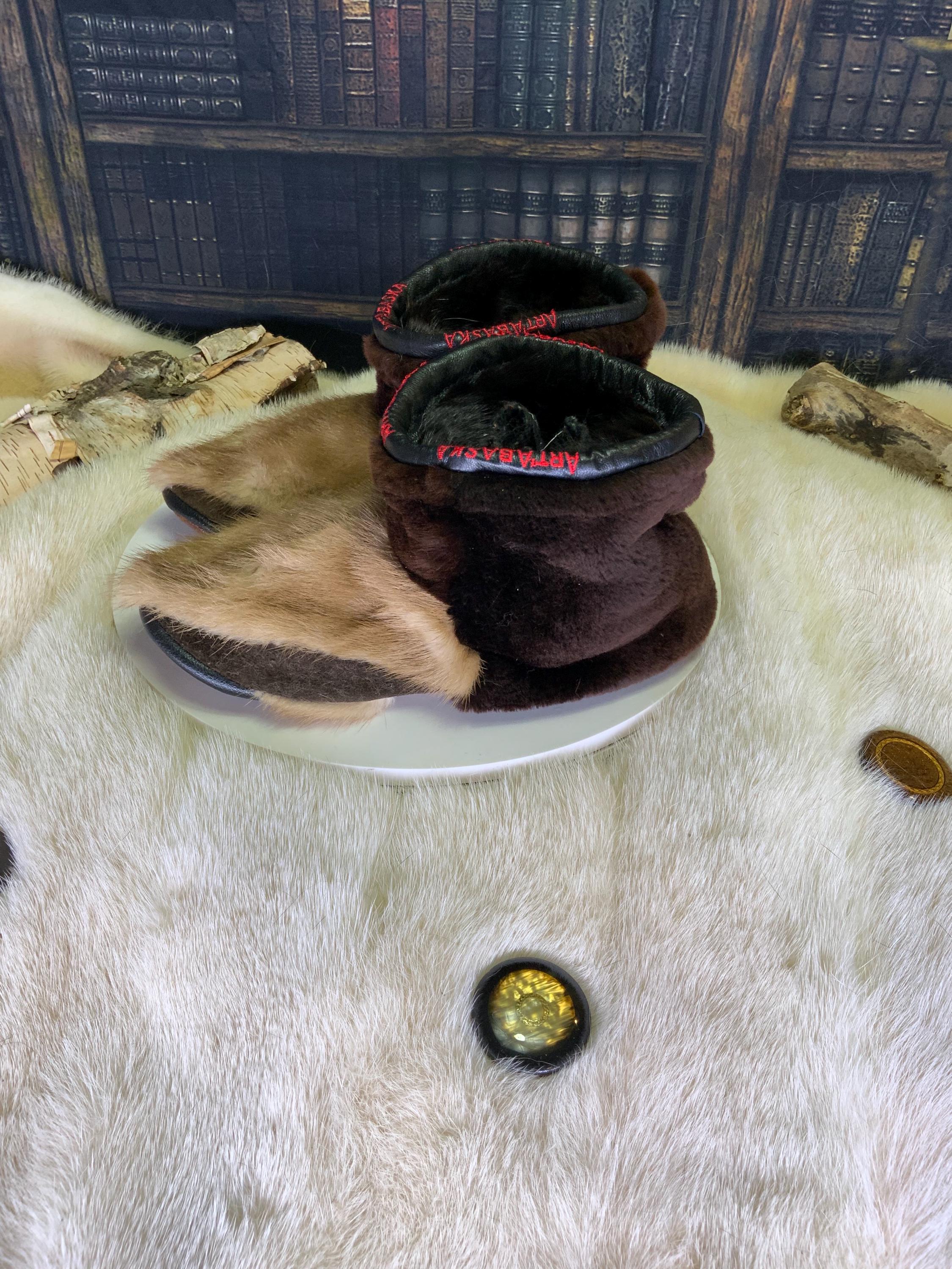 Mocassins d’intérieur Nicole pointure 6 femme fourrure recyclée vison mouton cuir fait à la main Québec pantoufles luxe