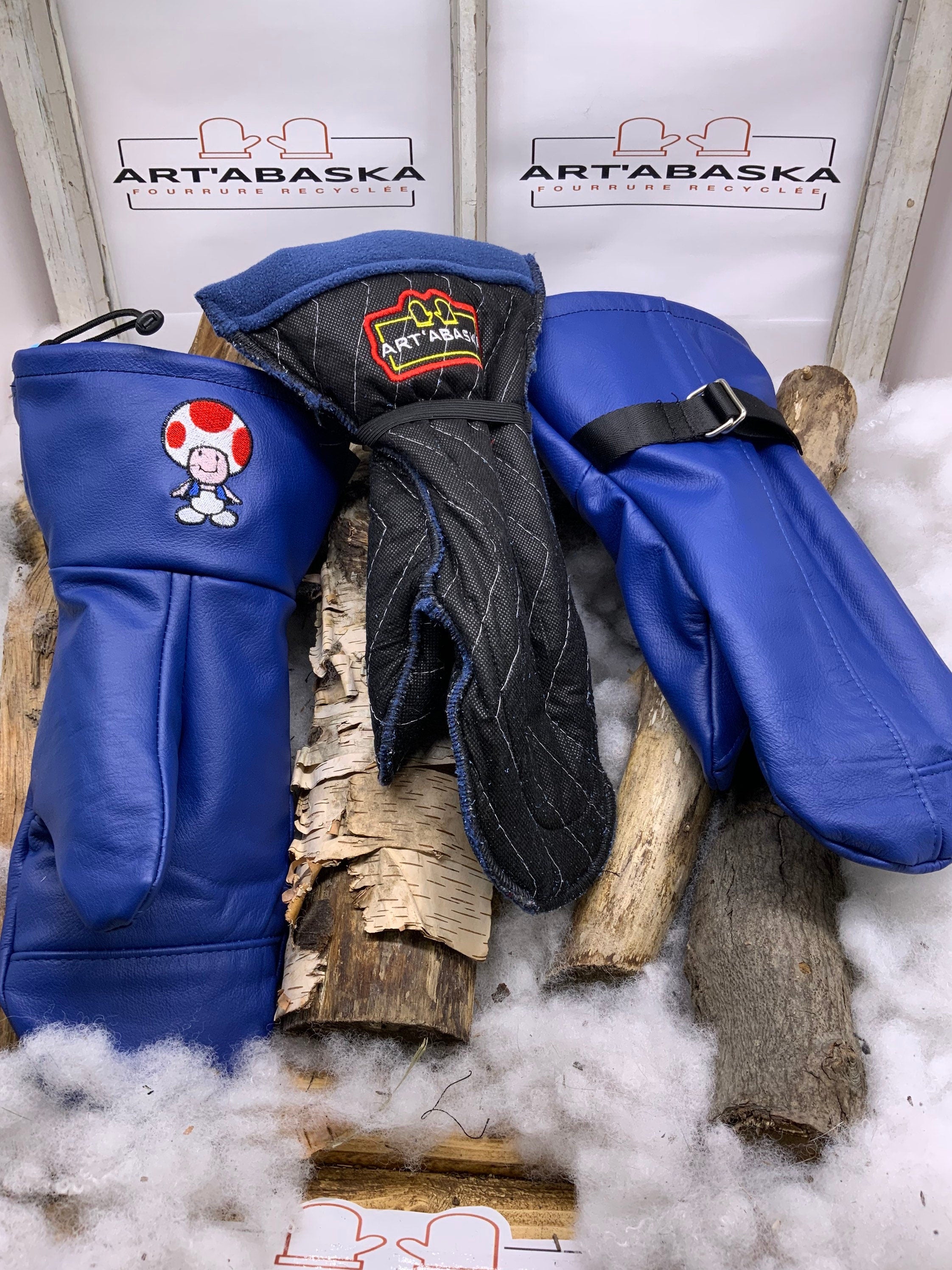 Mitaines XL cuir recyclé bleu broderie Super Mario & Toad intérieur amovible fait main Québec pièce unique chaude durable