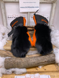 Mitaines Micheline XL – Patchwork de renard noir & lapin orange, cuir orangé/noir, broderie florale, fait à la main, Québec