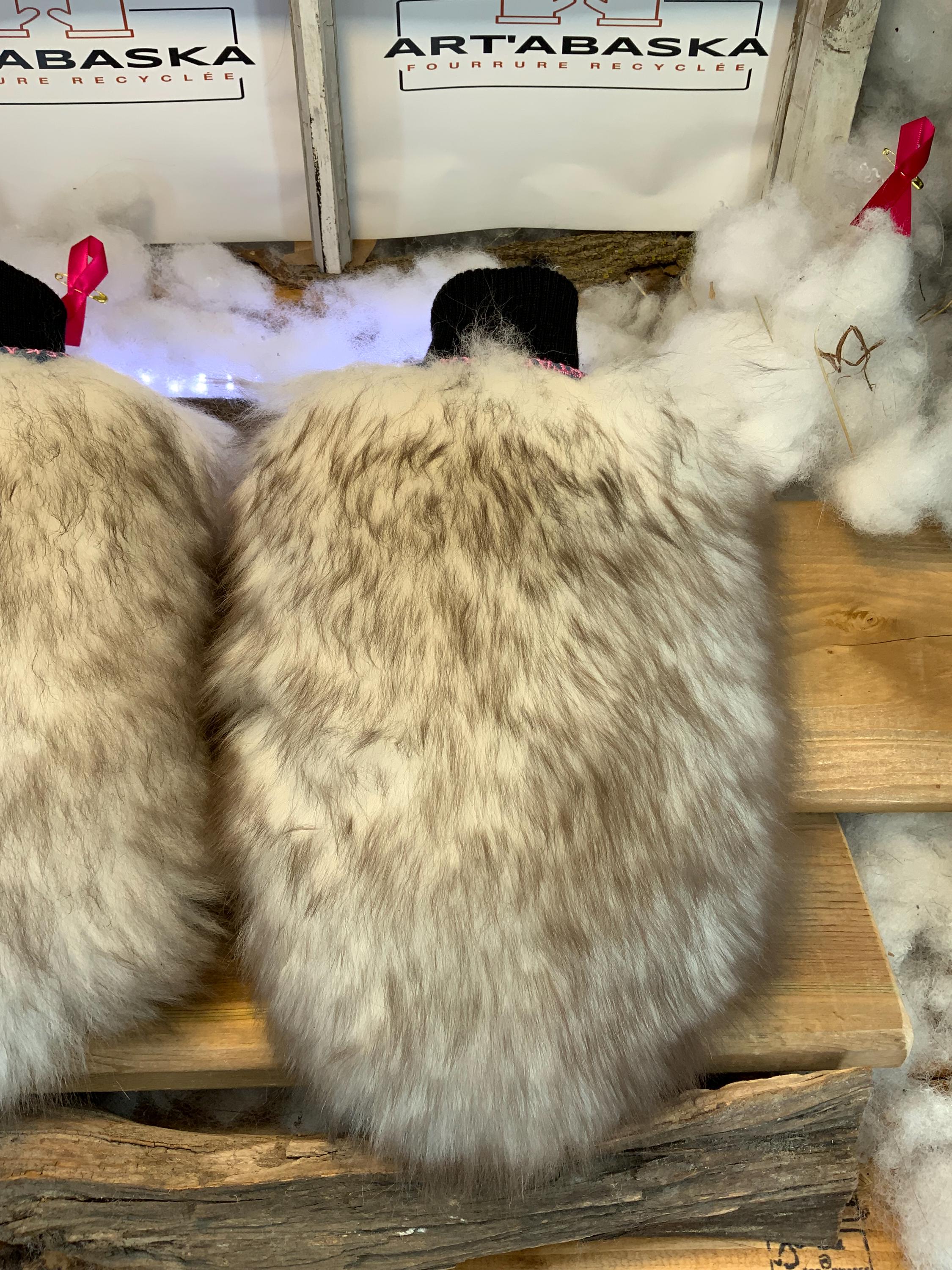 Mitaines de ville Marthe, Medium, en fourrure recyclée ultra épaisse, patchwork artistique, pièce unique faite à la main au Québec