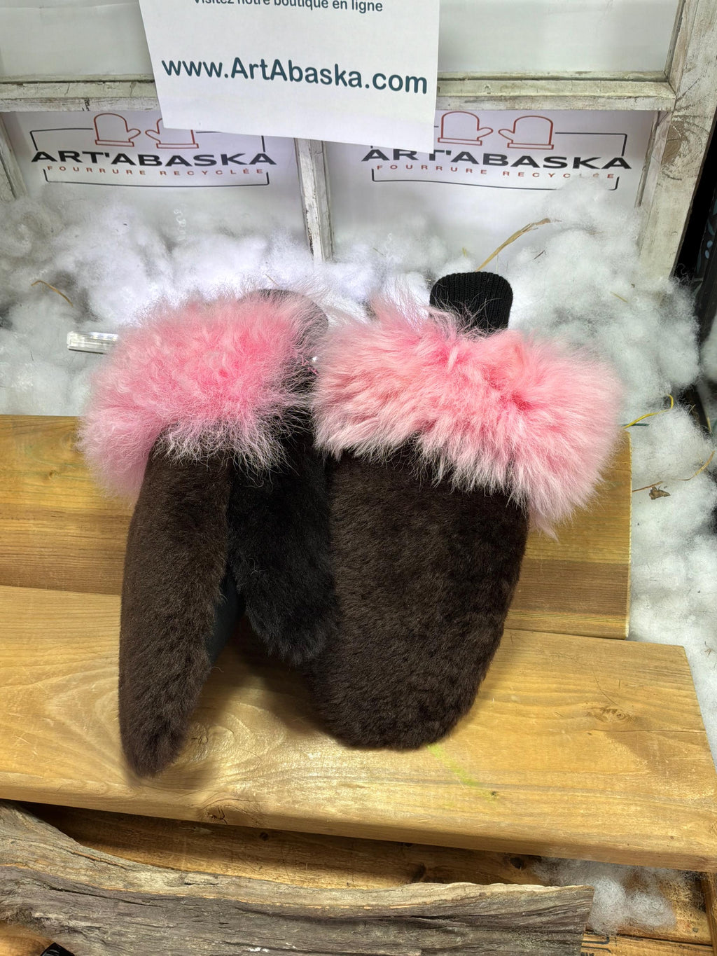 Mitaines de ville Medium Huguette en fourrure recyclée – Faites à la main au Québec – Légères, élégantes, confort urbain – ArtAbaska