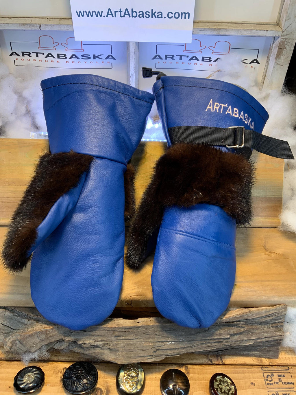 Mitaines Eugenie Large cuir bleu royal recycle avec vison brun naturel fait main piece unique Quebec