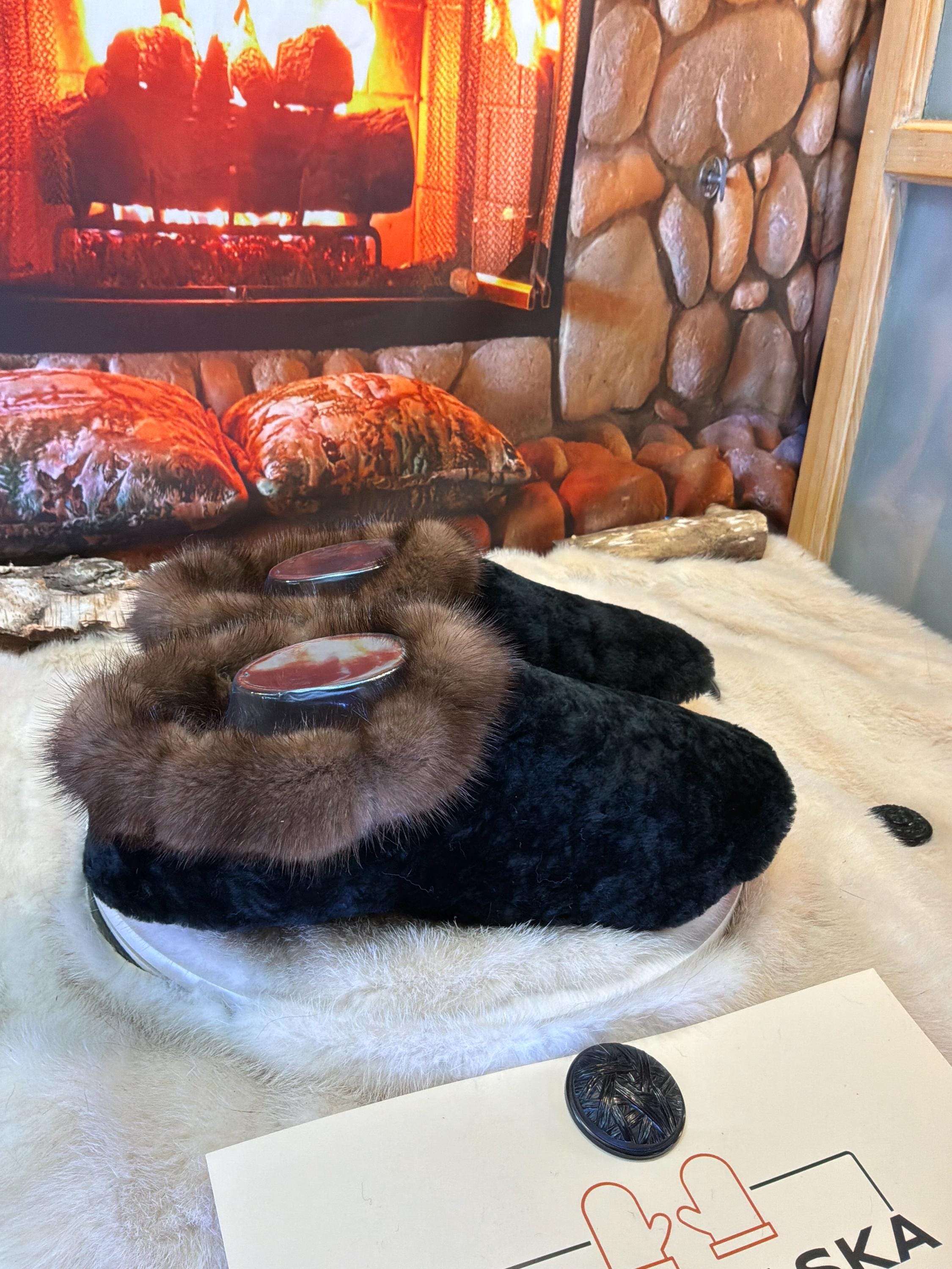 Slipper Clara pointure 9 Homme / 11 femme– Sherling italien & cuir recyclé, pièce unique faite à la main au Québec