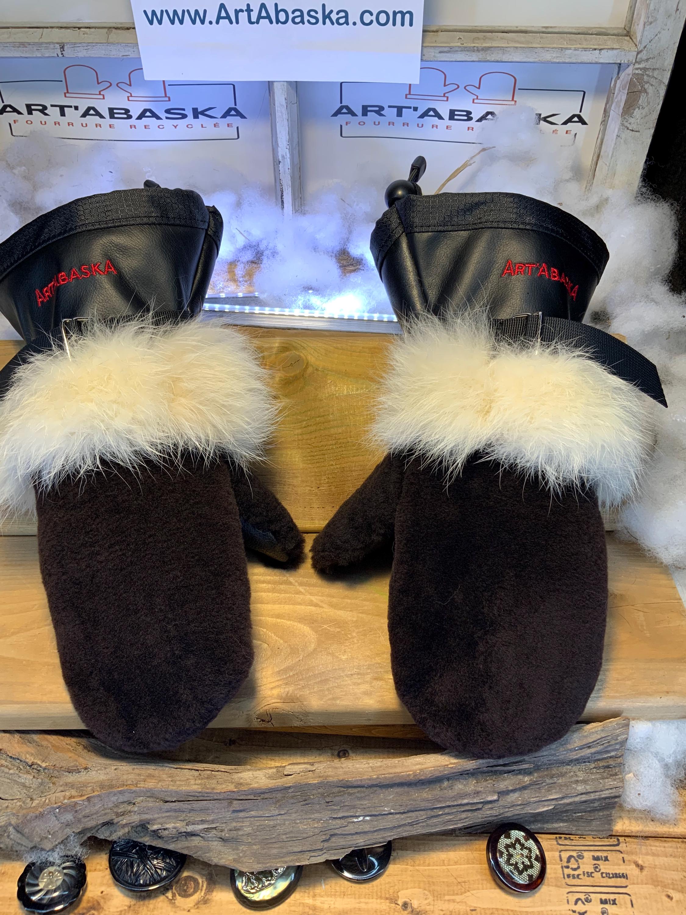 Mitaines Les Fabienne – Medium, mouton rasé brun café, renard norvégien blanc, cuir italien noir, fait à la main au Québec
