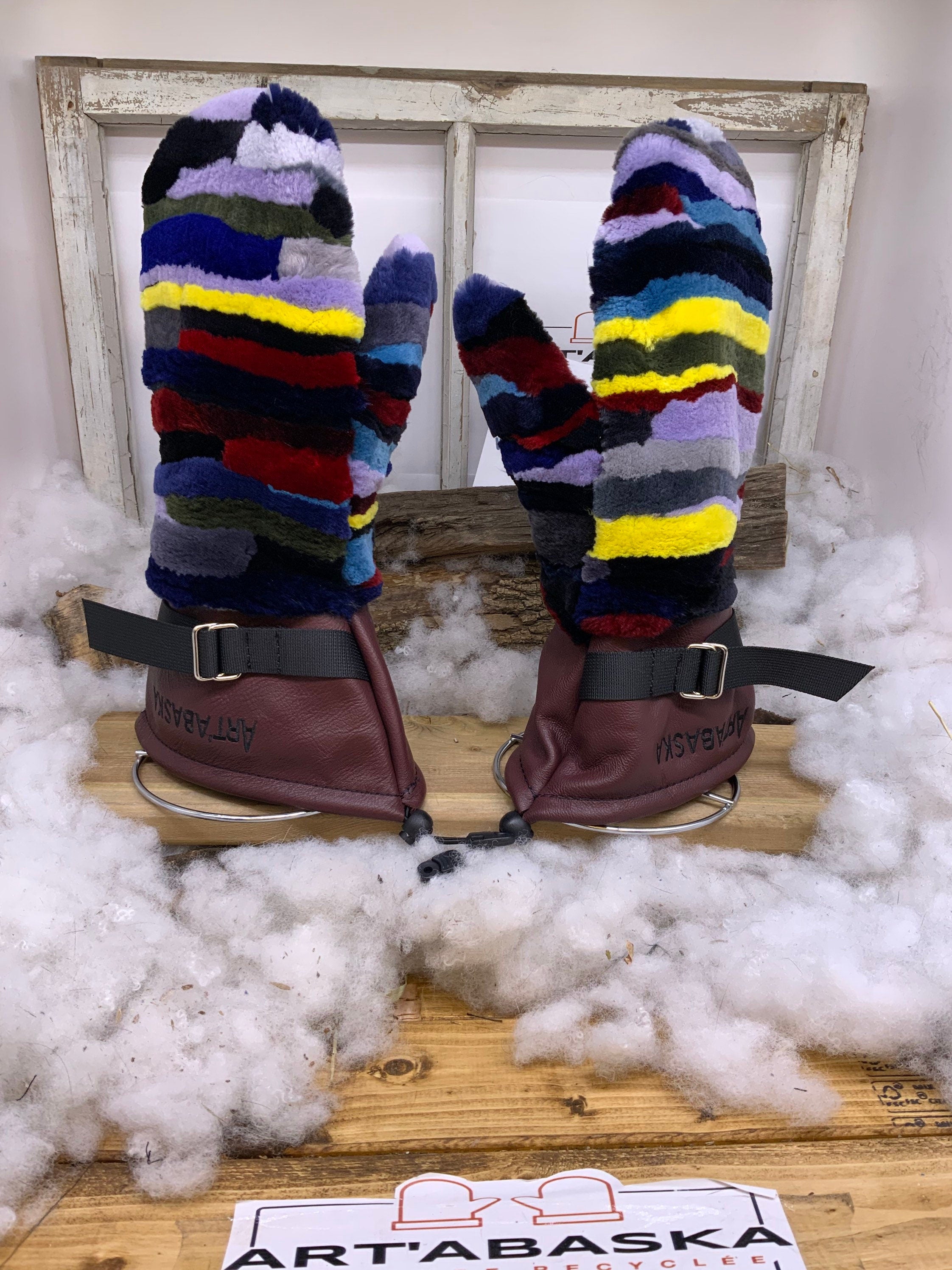 Mitaines Gilberte X-Large – Patchwork renard recyclé cousu une à une, cuir bourgogne intérieur amovible – fait main Québec