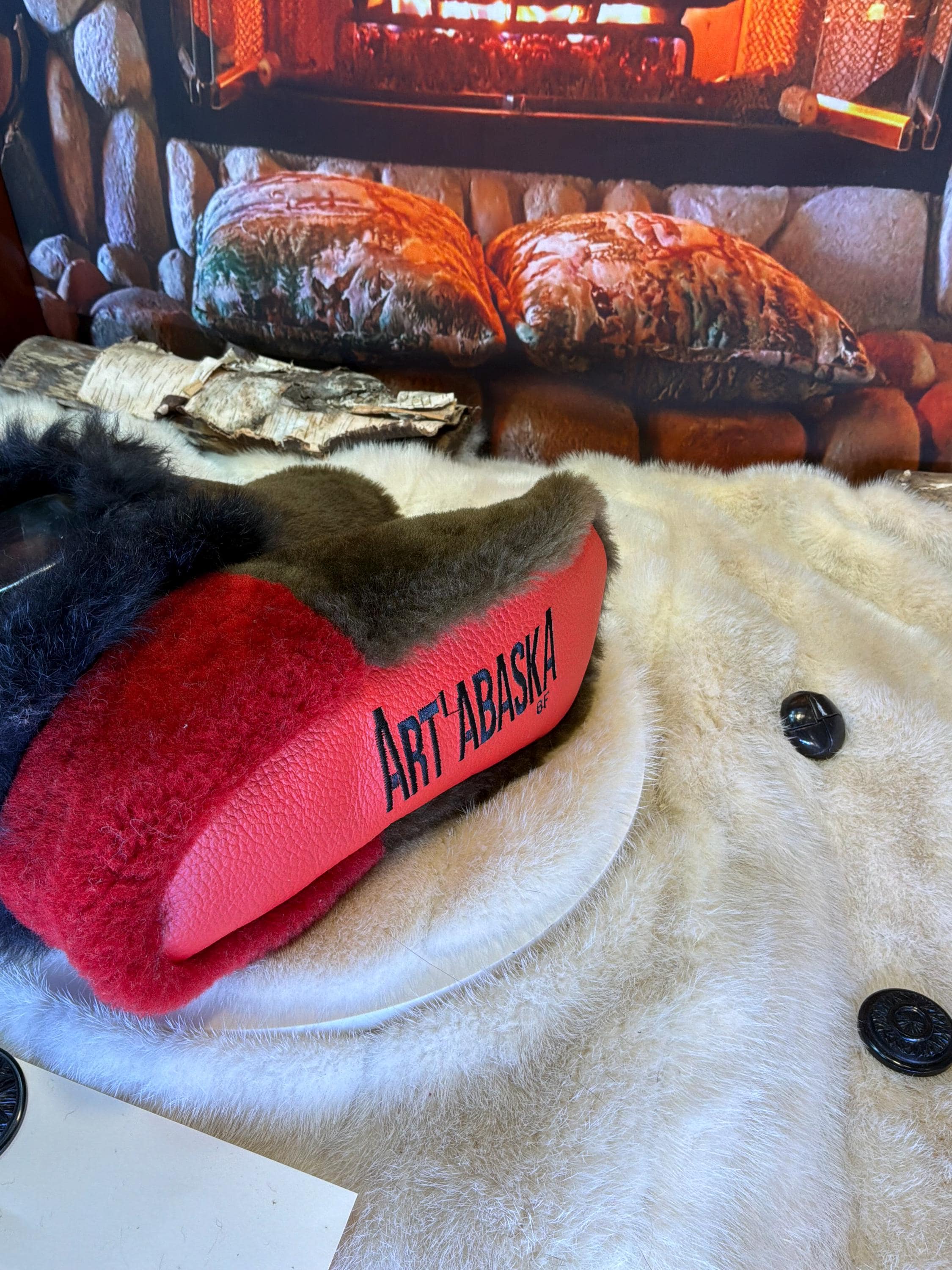 Slipper Jeannine pointure 8 femme – Sherling italien & cuir recyclé, pièce unique faite à la main au Québec