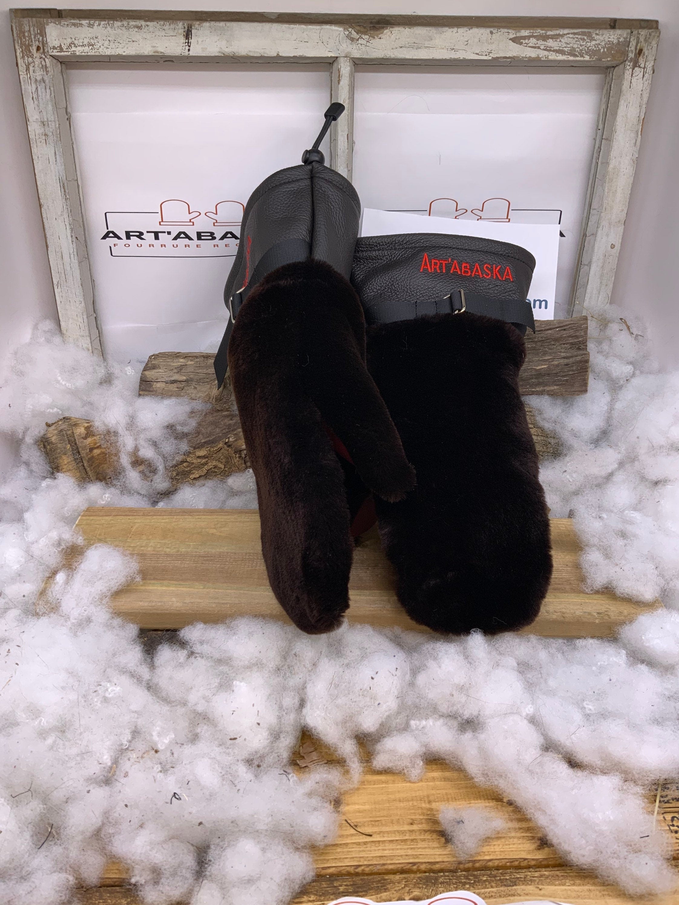 Mitaines Céline – X-Large Castor rasé recyclé & cuir bourgogne, intérieur amovible feutre polar, fait à la main, Québec