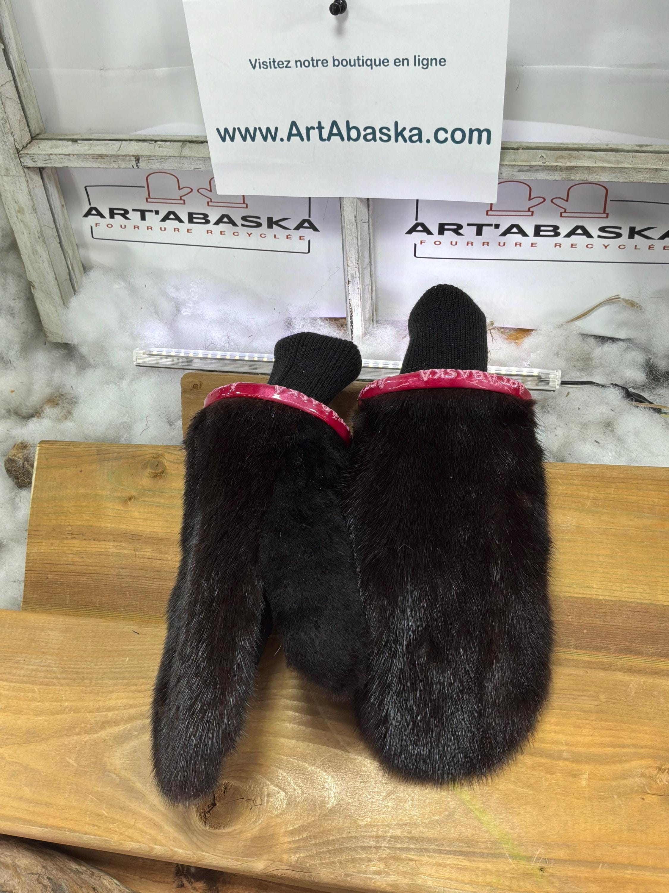 Mitaines de ville Medium Thérèse en fourrure recyclée – Faites à la main au Québec – Légères, élégantes, confort urbain – ArtAbaska