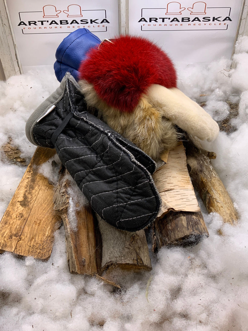 Mitaines Louise Small – Renard rouge, coyote, vison crème et cuir recyclé, 9h50 de confection, fait à la main Québec