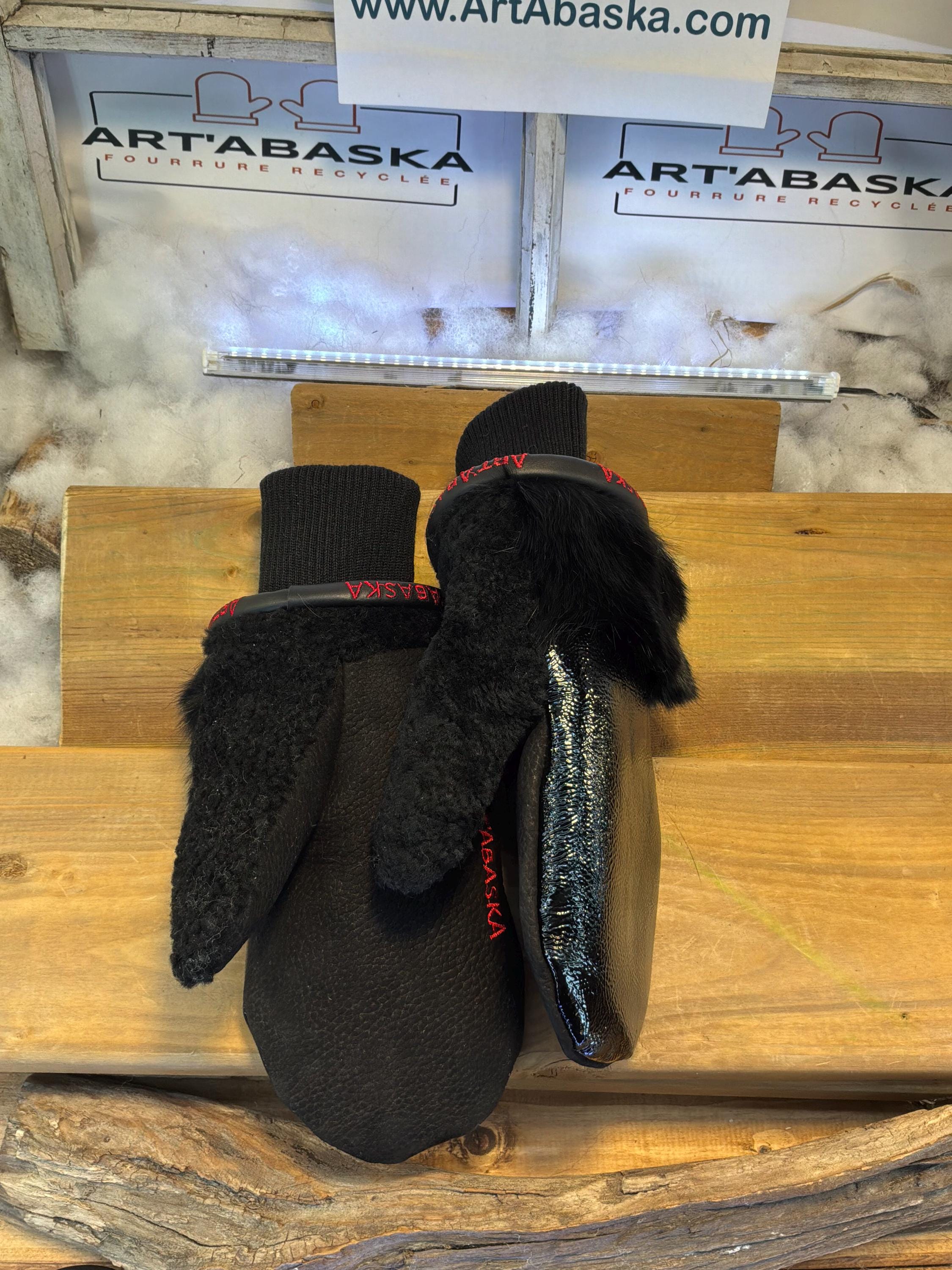 Mitaines de ville Medium Raymonde en fourrure recyclée – Faites à la main au Québec – Légères, élégantes, confort urbain – ArtAbaska