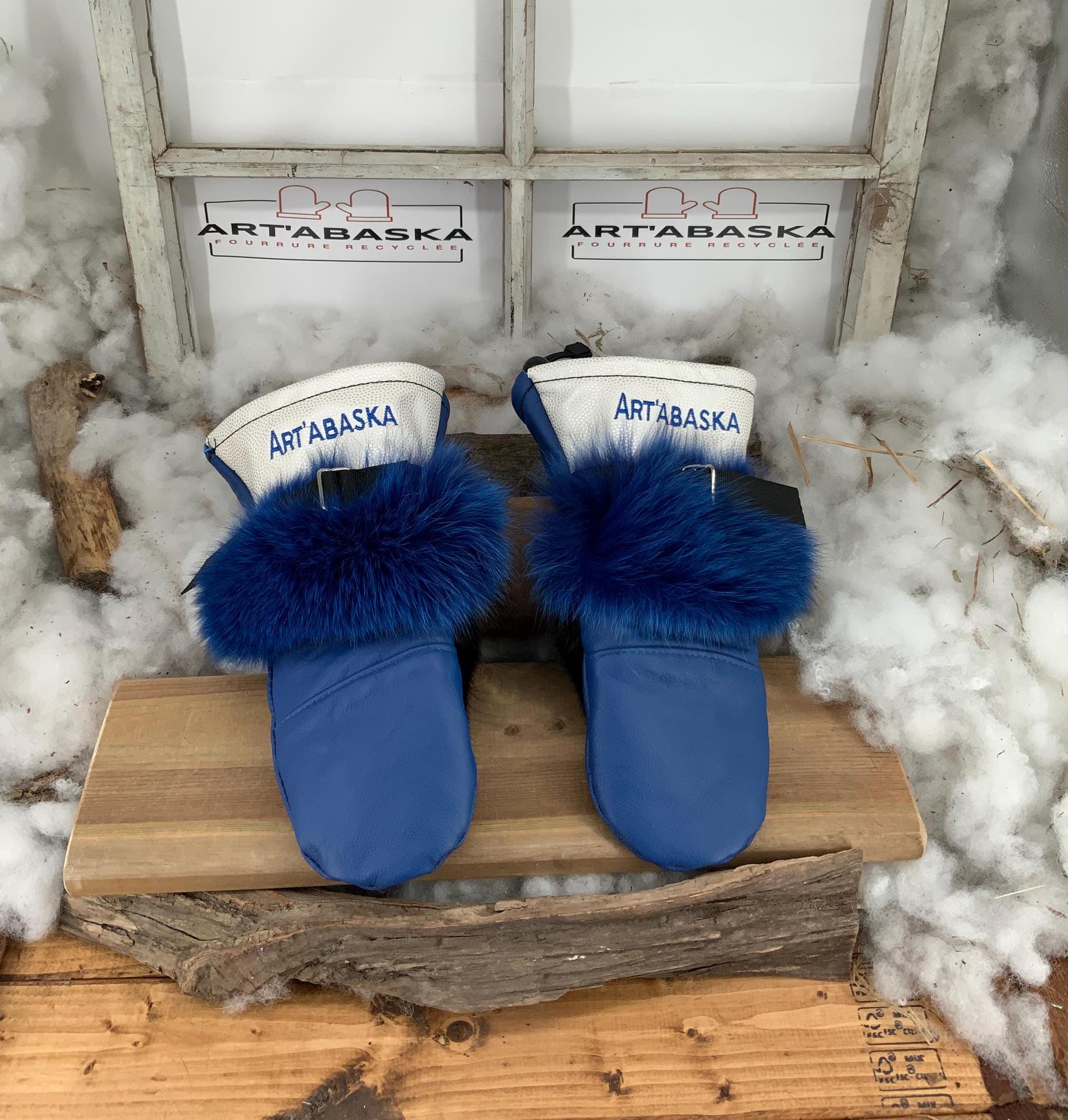 Mitaines Yvonne Medium - Cuir et fourrures recyclées renard bleu et cuir bleu blanc, pièce unique élégante fait à la main Québec