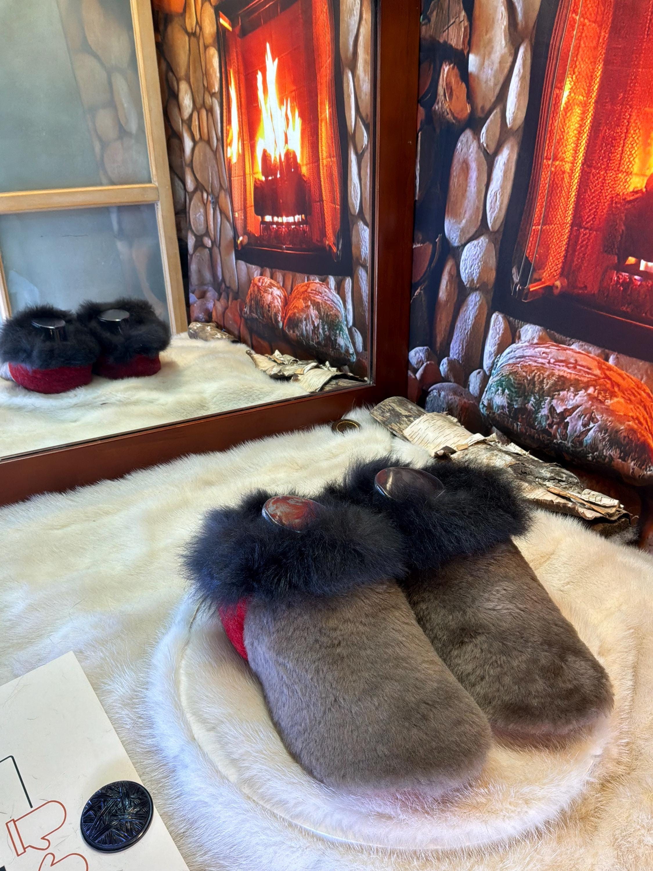 Slipper Germaine pointure 7 femme – Sherling italien & cuir recyclé, pièce unique faite à la main au Québec