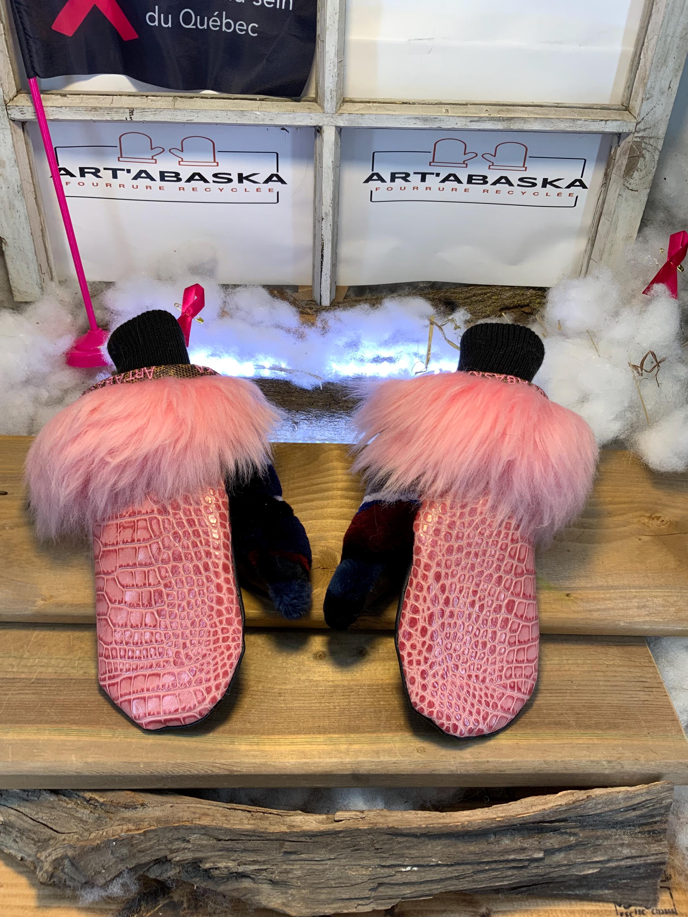 Mitaines de ville Berthe faites à la main au Québec en fourrure recyclée patchwork avec cuir texturé rose grandeur Large