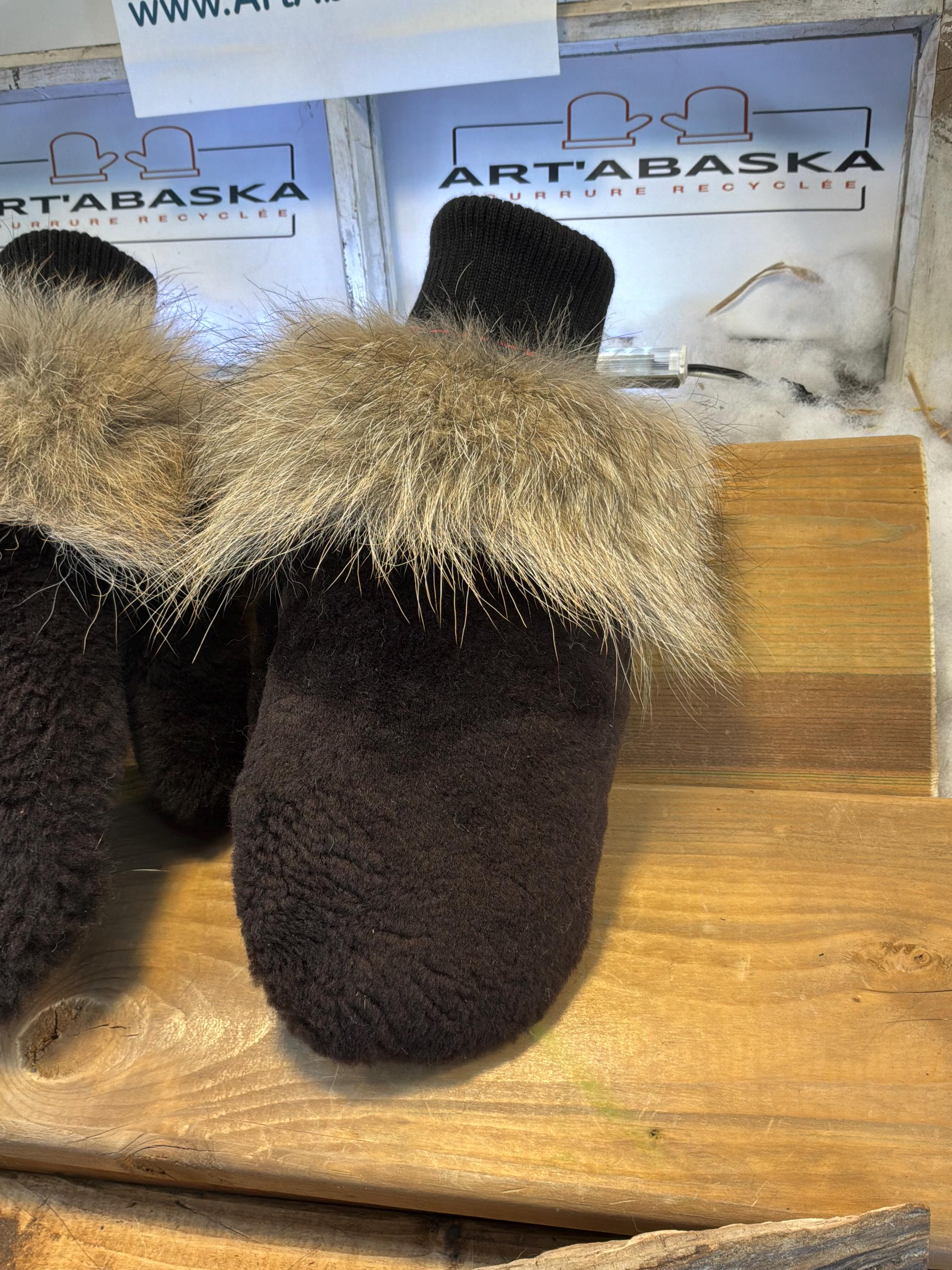 Mitaines de ville Small Jeannine en fourrure recyclée – Faites à la main au Québec – Légères, élégantes, confort urbain – ArtAbaska