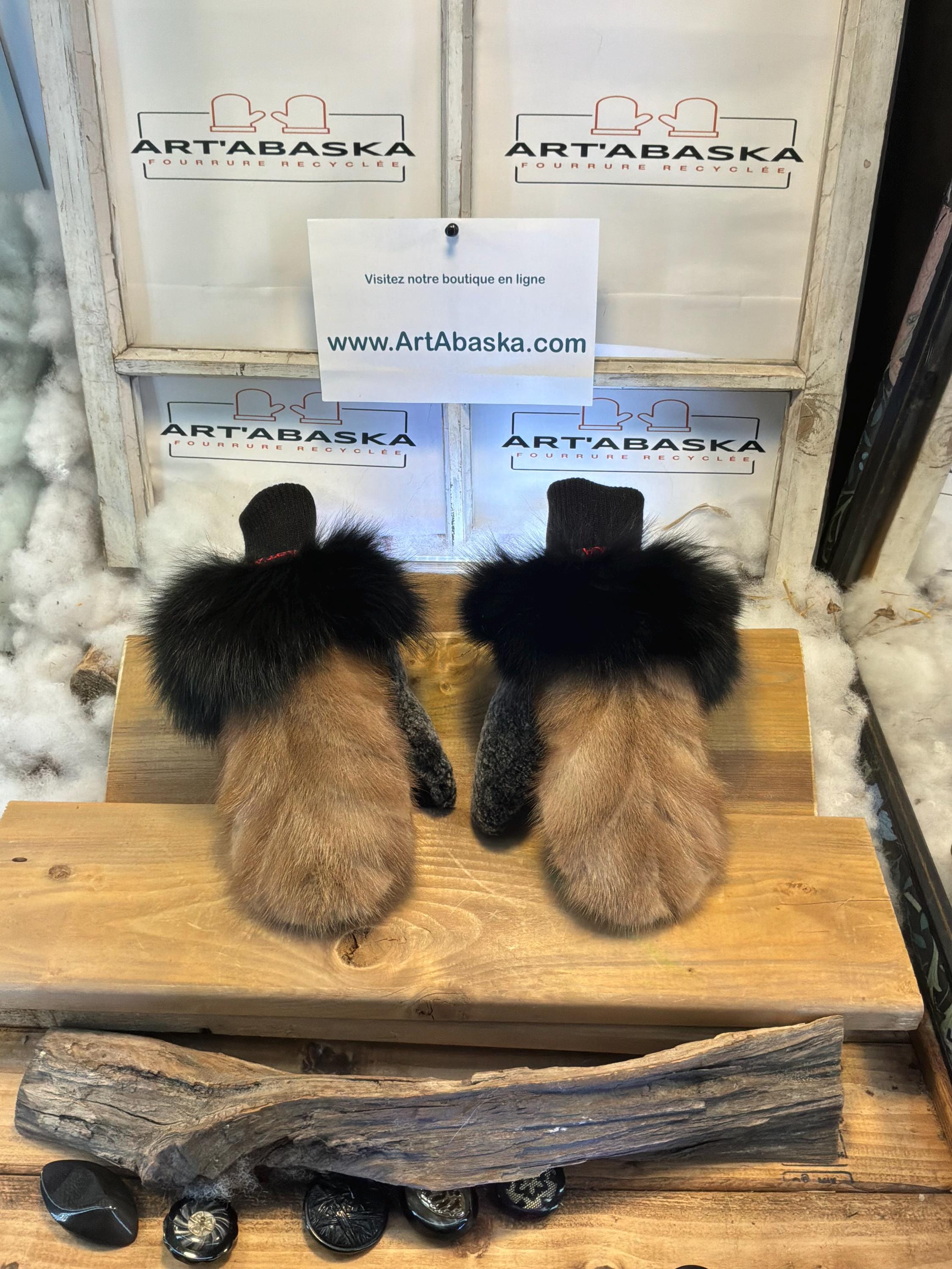 Mitaines de ville Medium Fernande en fourrure recyclée – Faites à la main au Québec – Légères, élégantes, confort urbain – ArtAbaska