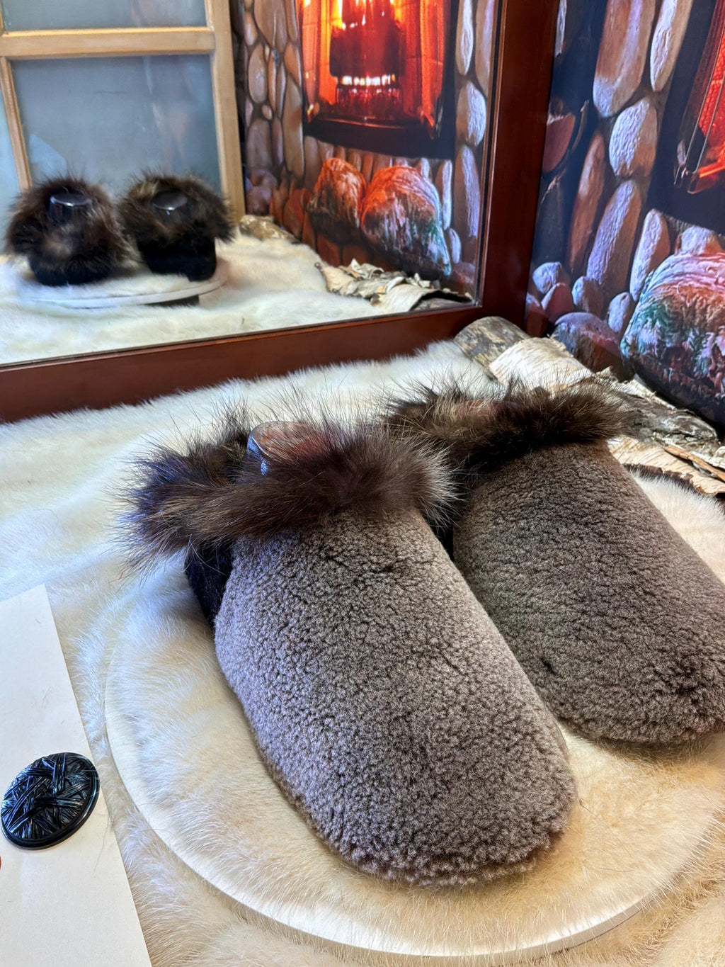 Slipper Yolande pointure 7 femme – Sherling italien & cuir recyclé, pièce unique faite à la main au Québec