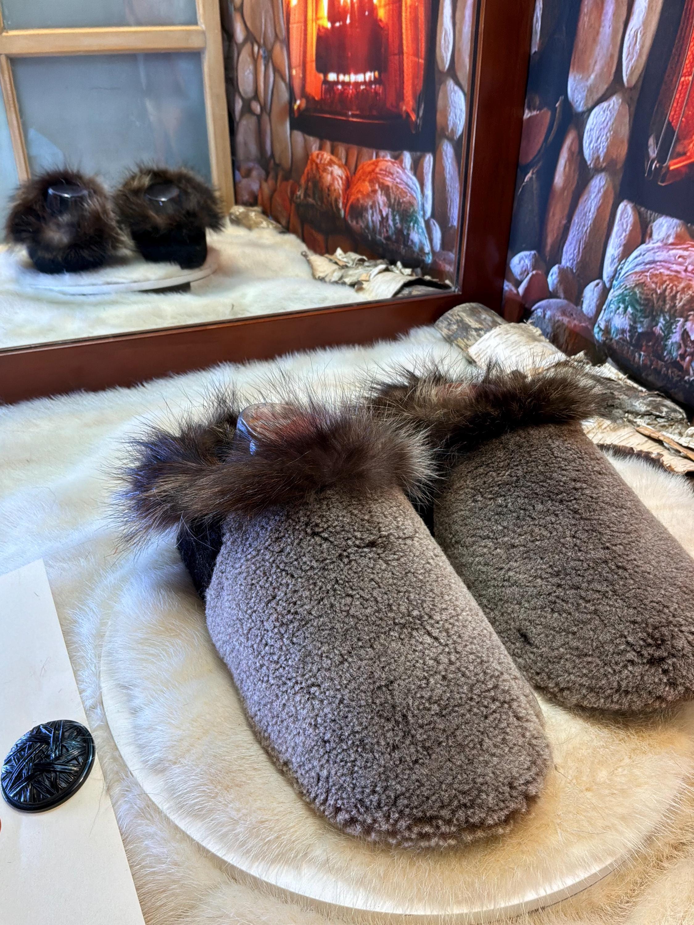 Slipper Yolande pointure 7 femme – Sherling italien & cuir recyclé, pièce unique faite à la main au Québec