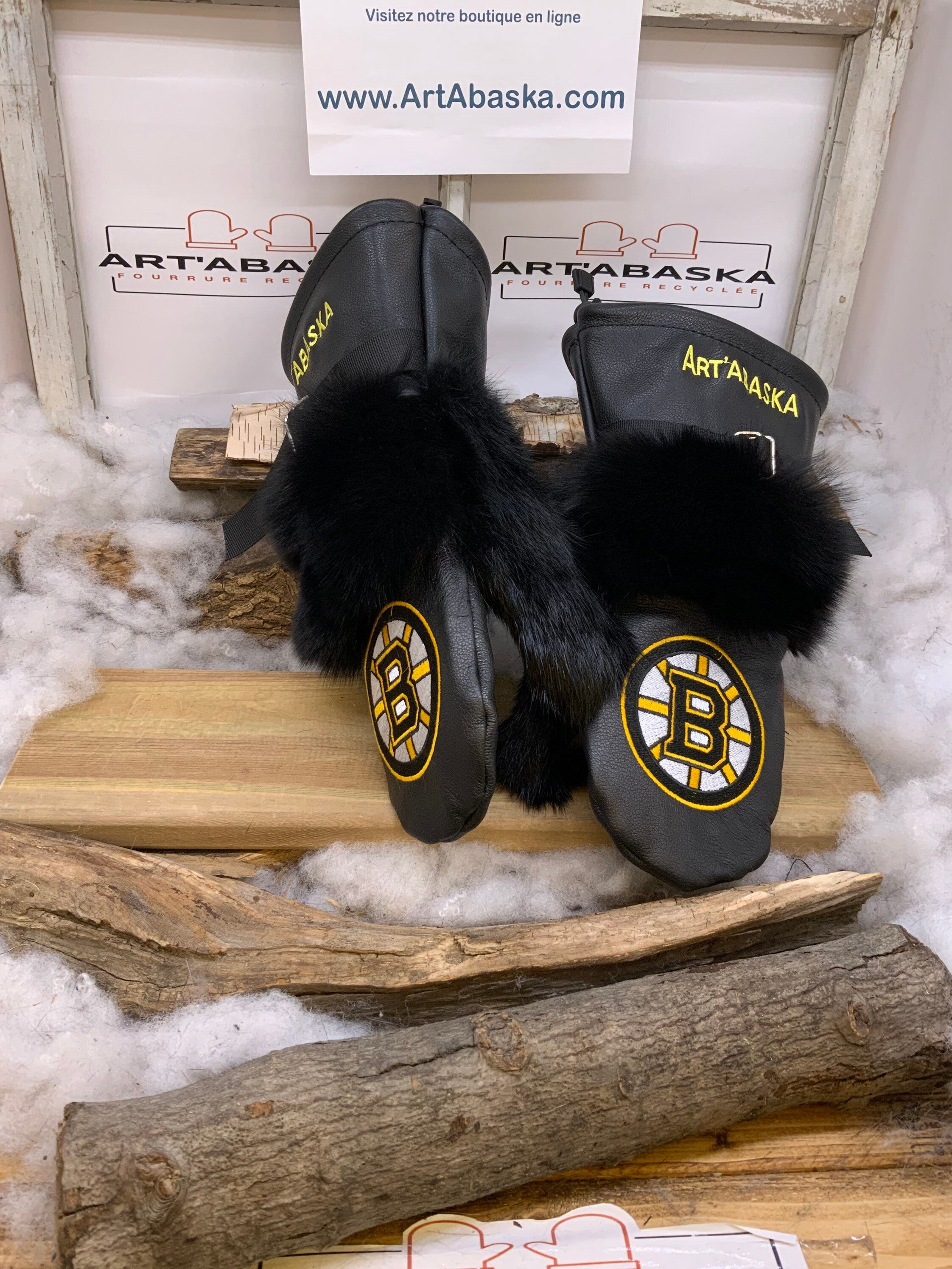 Mitaines Augustine Large – Édition Bruins de Boston cuir noir recyclé avec fourrure renard et lapin – fait main Québec