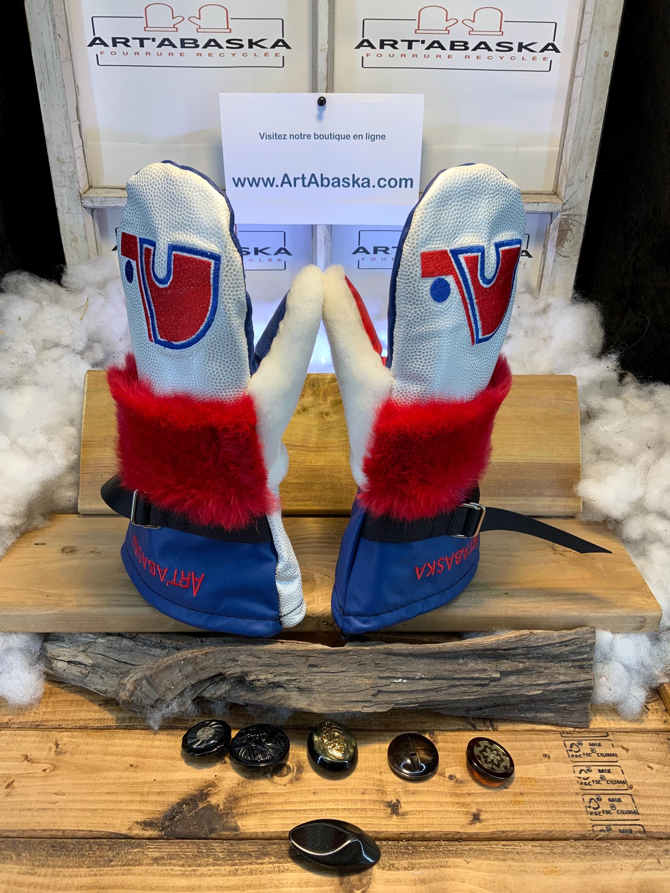 Mitaines Eliane Large edition Nordiques de Quebec cuir bleu et blanc fourrure lapin rouge mouton rase blanc fait a la main Quebec
