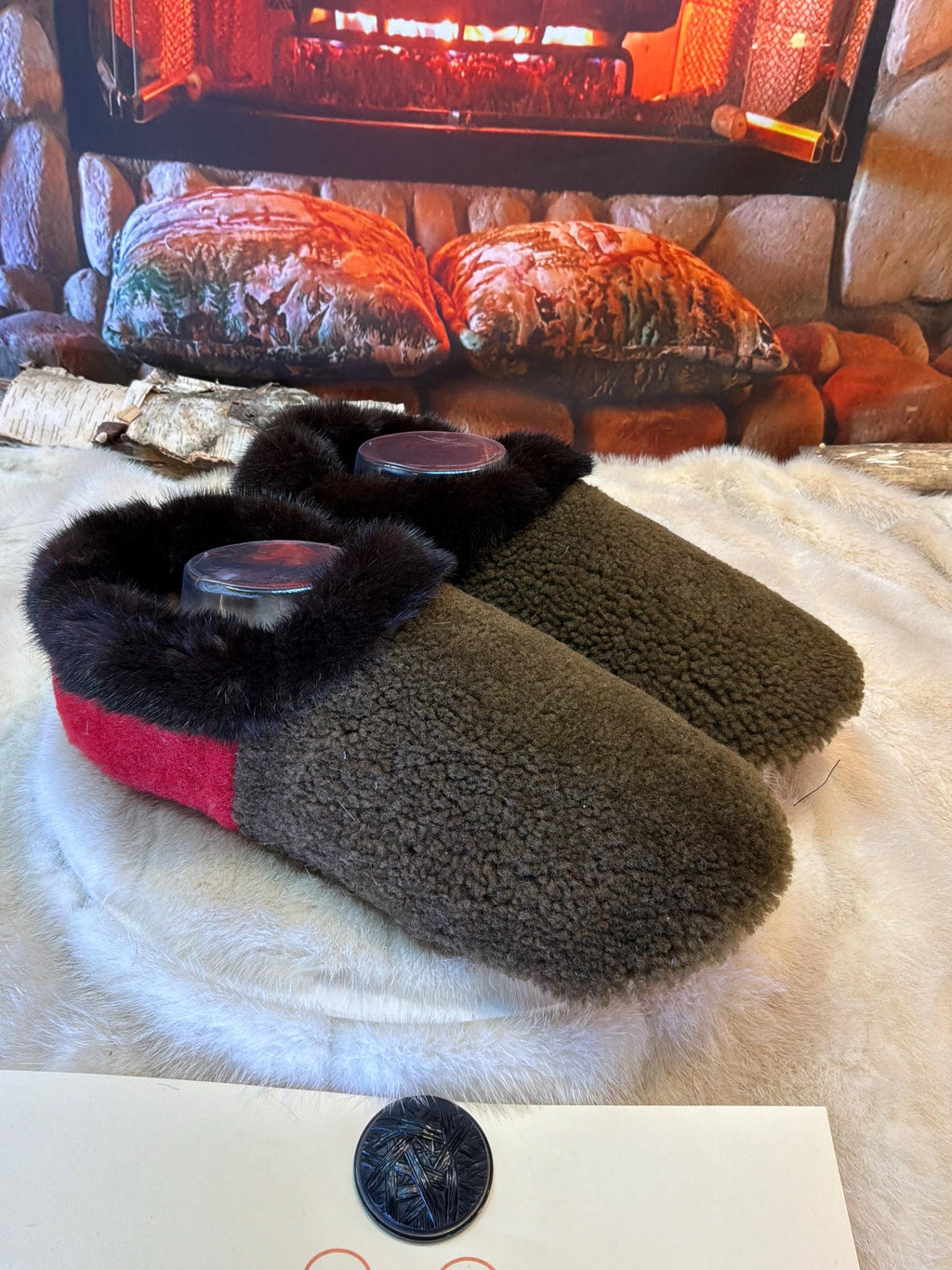 Slipper Georgette pointure 9 Homme / 11 Femme– Sherling italien & cuir recyclé, pièce unique faite à la main au Québec