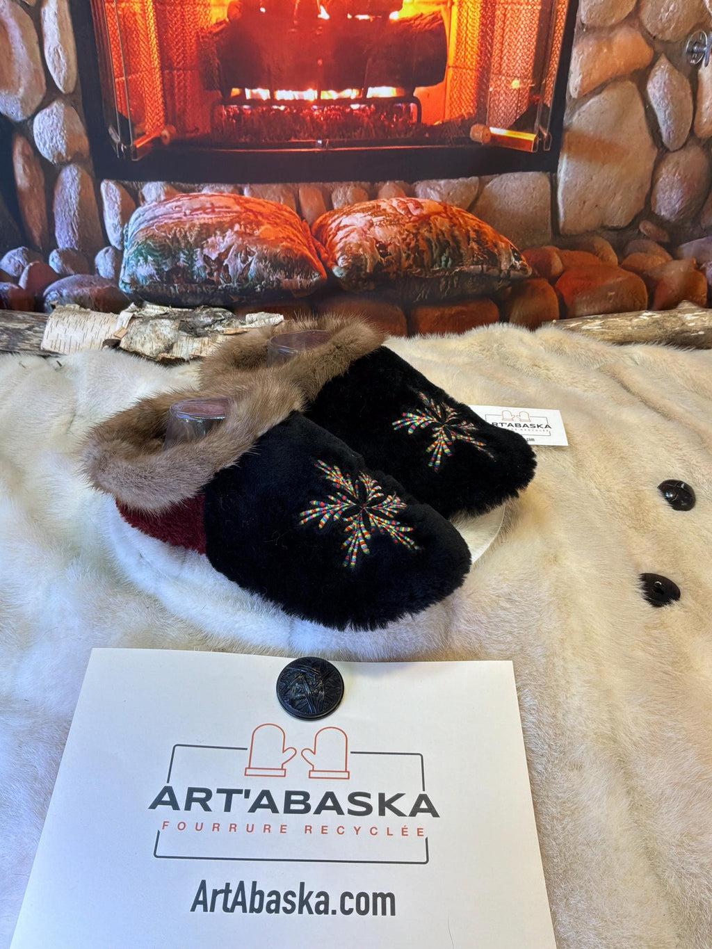 Slipper Alexina pointure 9 femme – Sherling italien & cuir recyclé, pièce unique faite à la main au Québec Édition Brodée