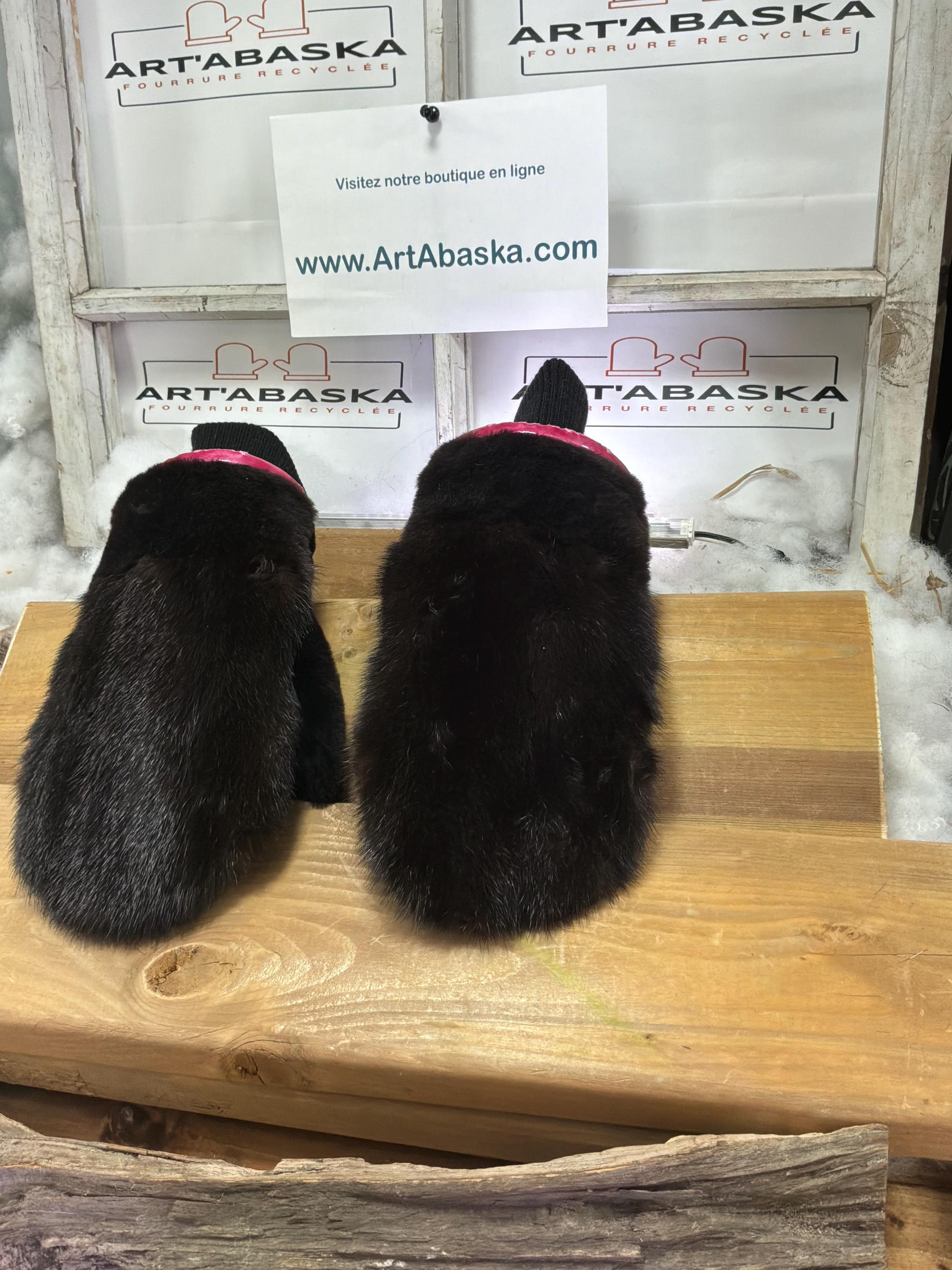 Mitaines de ville Medium Gilberte en fourrure recyclée – Faites à la main au Québec – Légères, élégantes, confort urbain – ArtAbaska