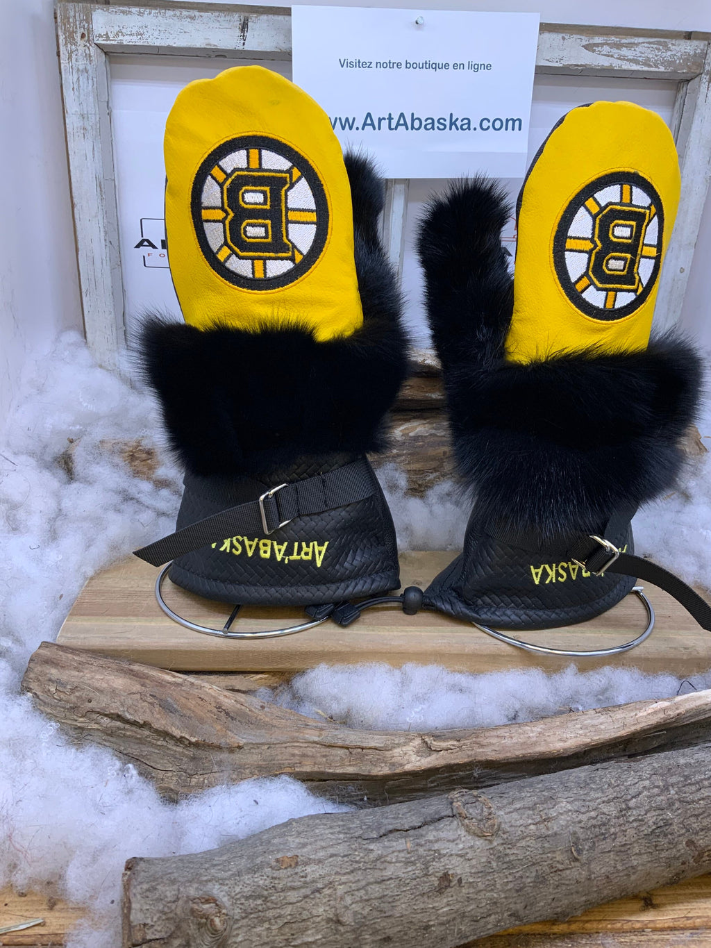 Mitaines Irène Bruins de Boston cuir jaune et noir brodé renard patchwork recyclé fait à la main Large Québec artisanal unique