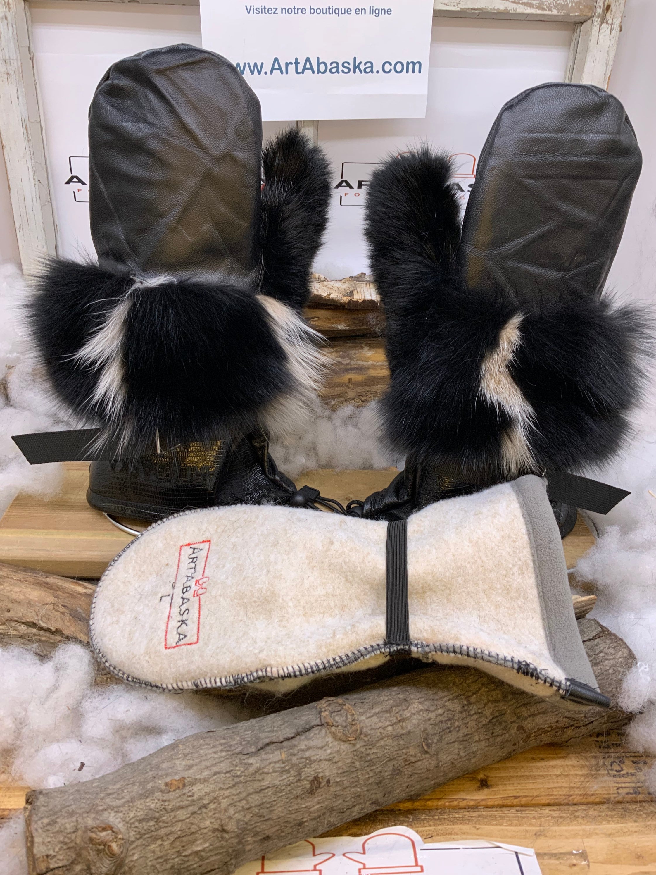 Mitaines Irène Large édition cuir noir embossé renard patchwork lapin recyclés fait main Québec pièce unique chaude et élégante