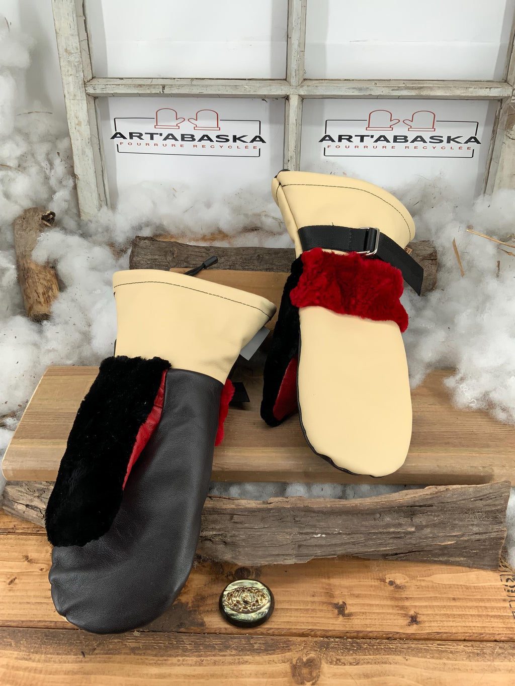 Mitaines Irène Medium - Cuir et fourrures recyclées vison noir et rouge, cuir crème et noir, pièce unique fait à la main Québec