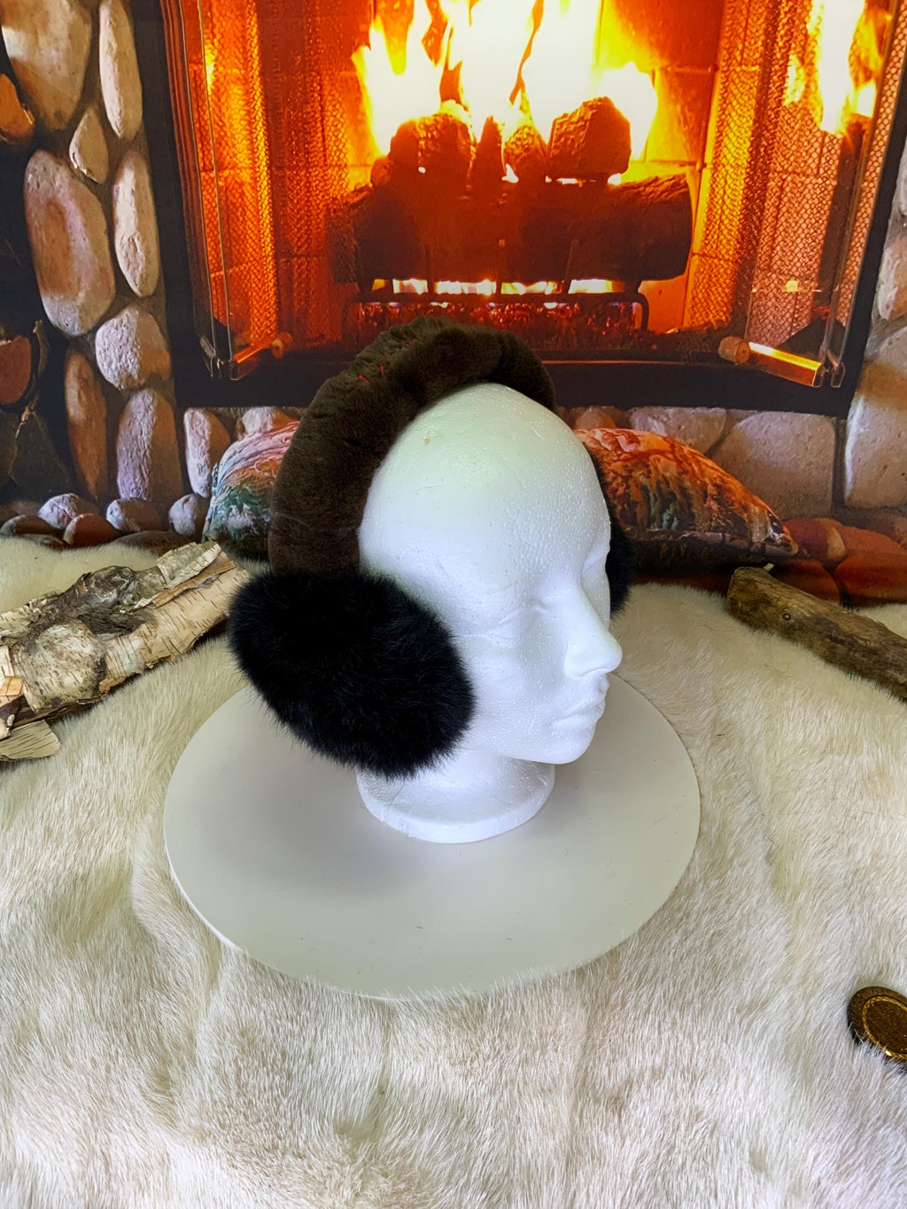 Cache-Oreilles tout en fourrure recyclée édition Opossum noir naturel recyclé Les Danielle