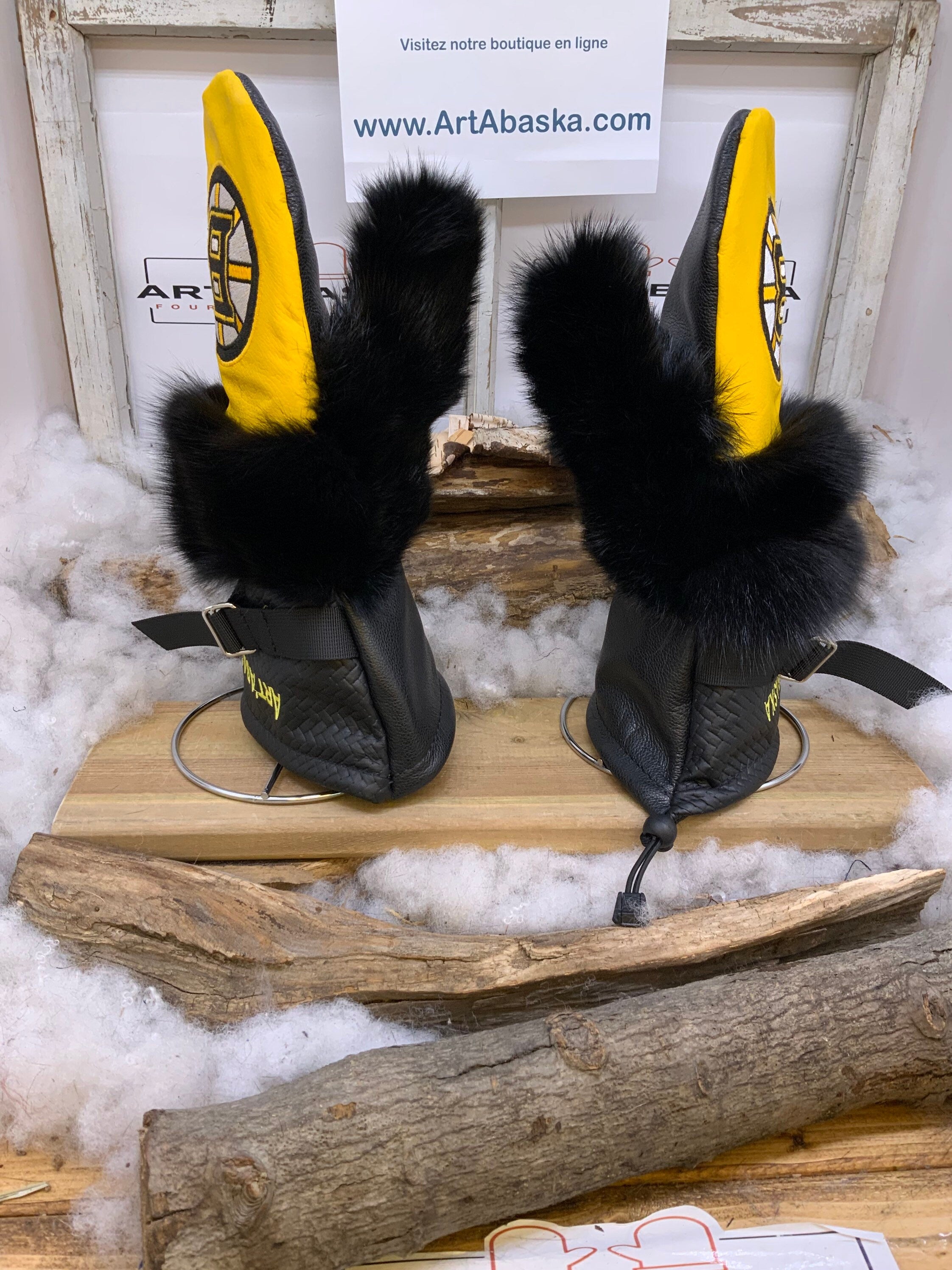 Mitaines Irène Bruins de Boston cuir jaune et noir brodé renard patchwork recyclé fait à la main Large Québec artisanal unique