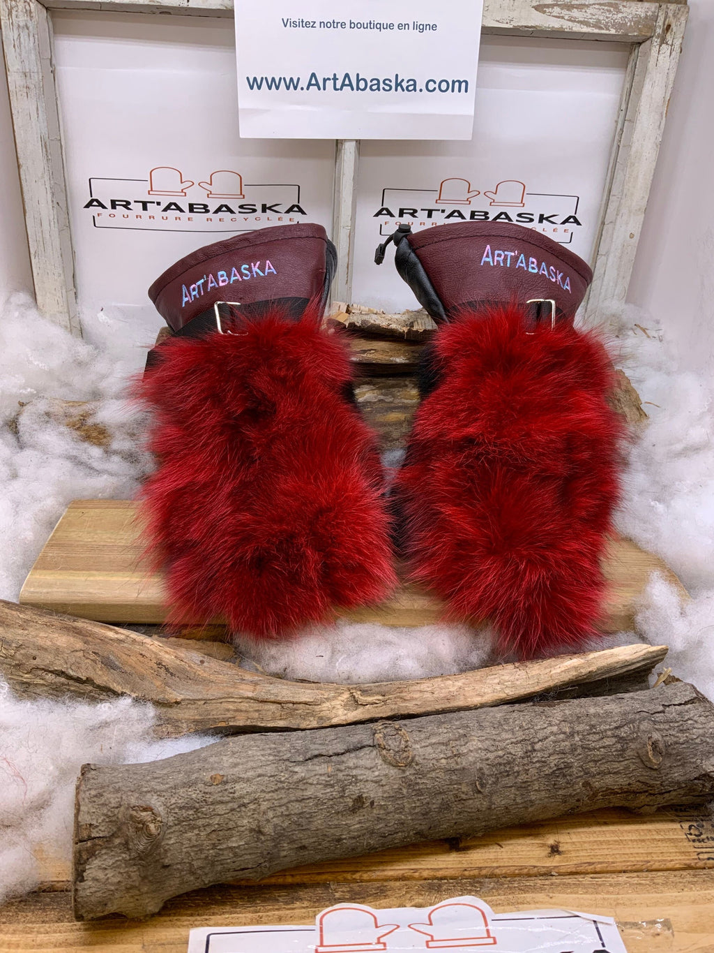 Mitaines Les Laurette – Médium, patchwork de renard rouge recyclé, cuir bourgogne et noir, fait à la main au Québec, pièce unique