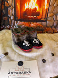 Mocassin d’intérieur Les Monique  pointure 11 homme édition Fleur de lys – cuir & fourrure recyclée – fait à la main au Québec, pièce unique