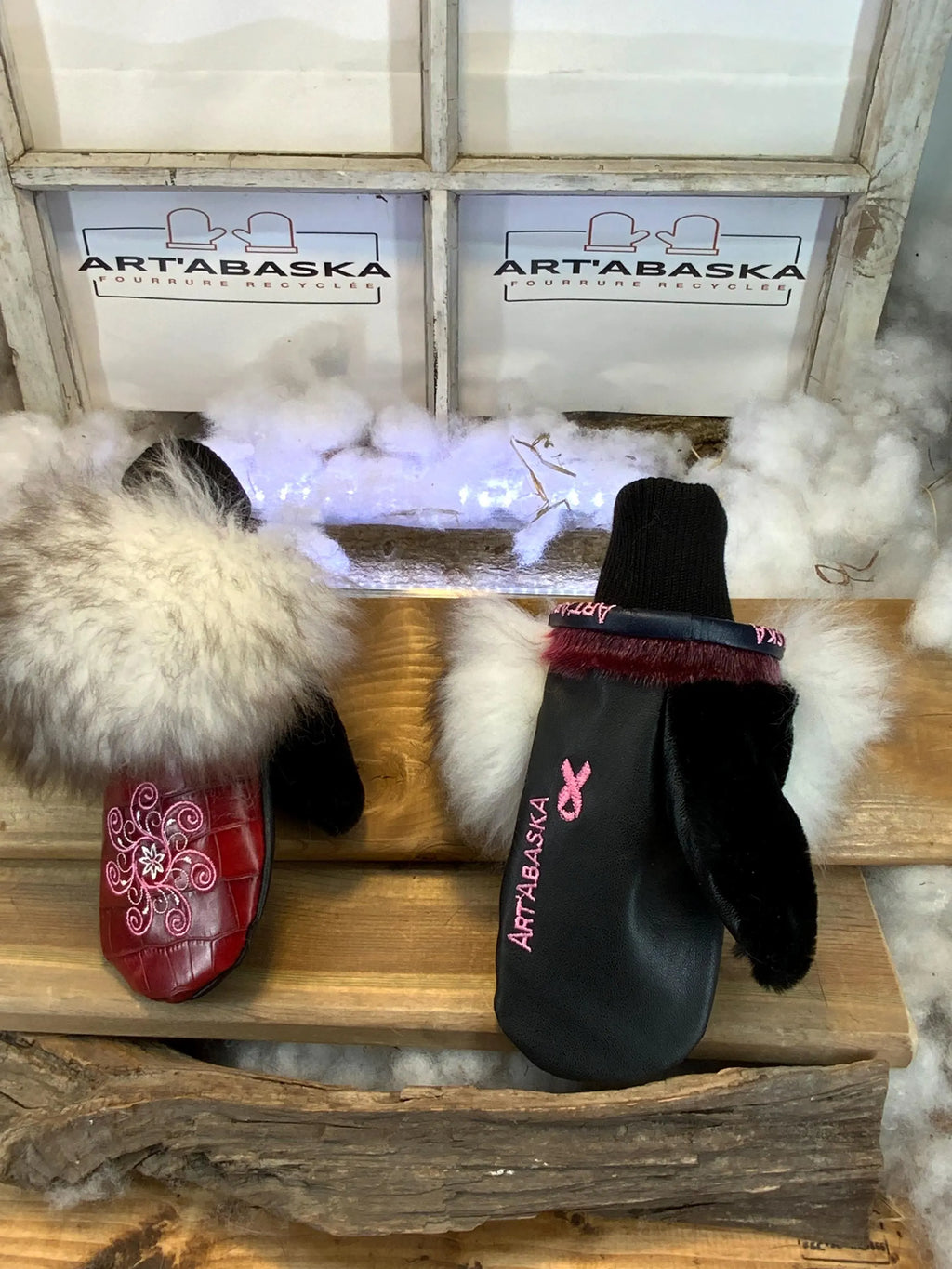 Small Pierrette City Mittens in recycled fur – Handmade in Quebec – Light, elegant, urban comfort – ArtAbaska
