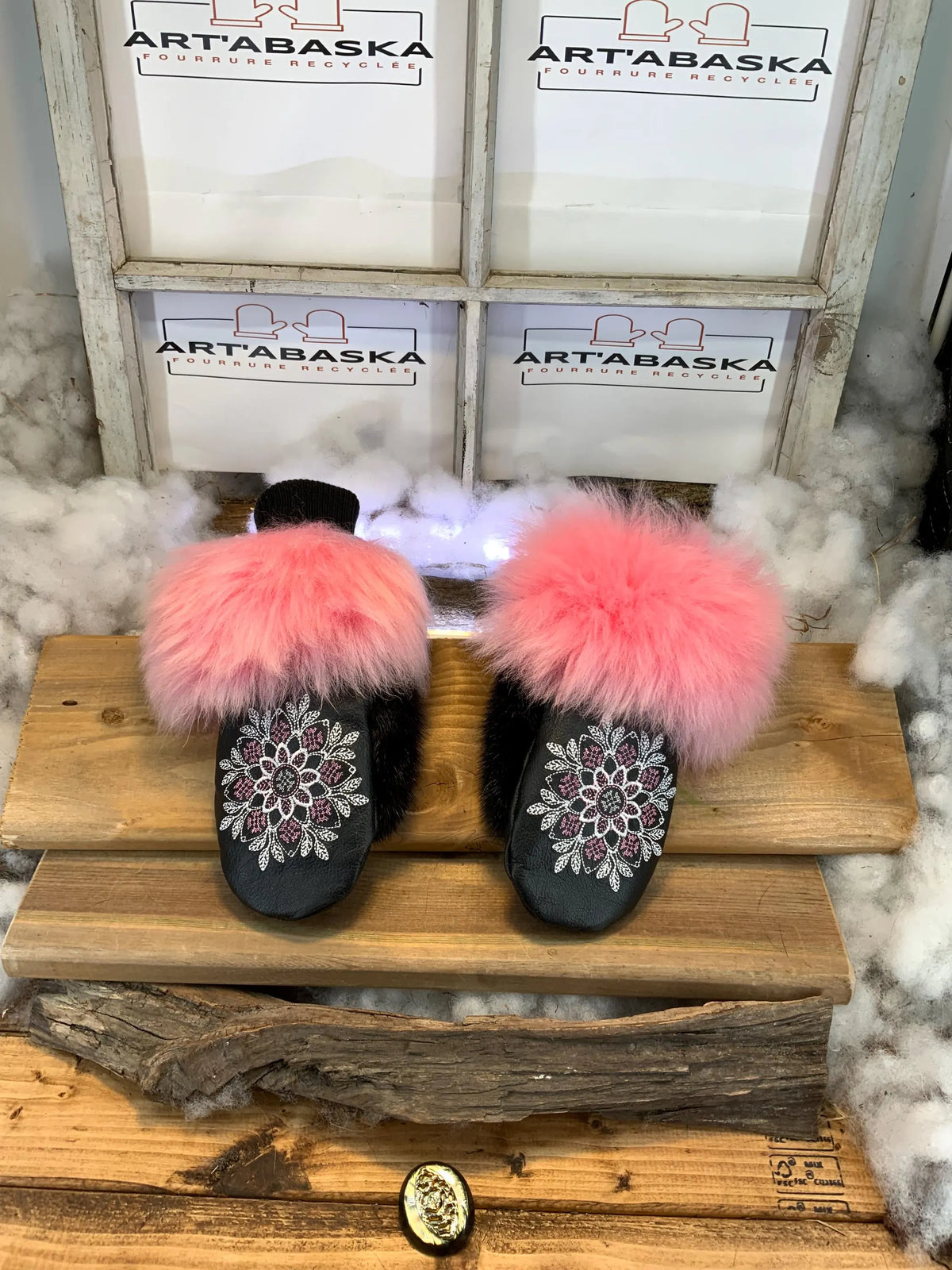 Anne-Marie City Mittens handmade in Quebec from recycled fur with pink floral mandala embroidery and turquoise leather, size Medium