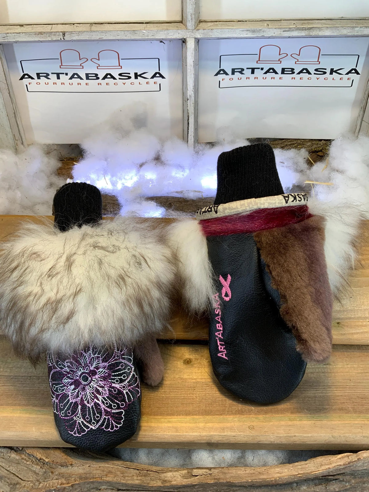 Small Pierrette City Mittens in recycled fur – Handmade in Quebec – Light, elegant, urban comfort – ArtAbaska