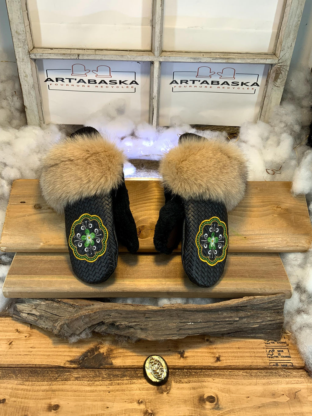 Louise city mittens, handmade in Quebec from recycled fur with black braided Italian leather and multicolored mandala embroidery, size Medium