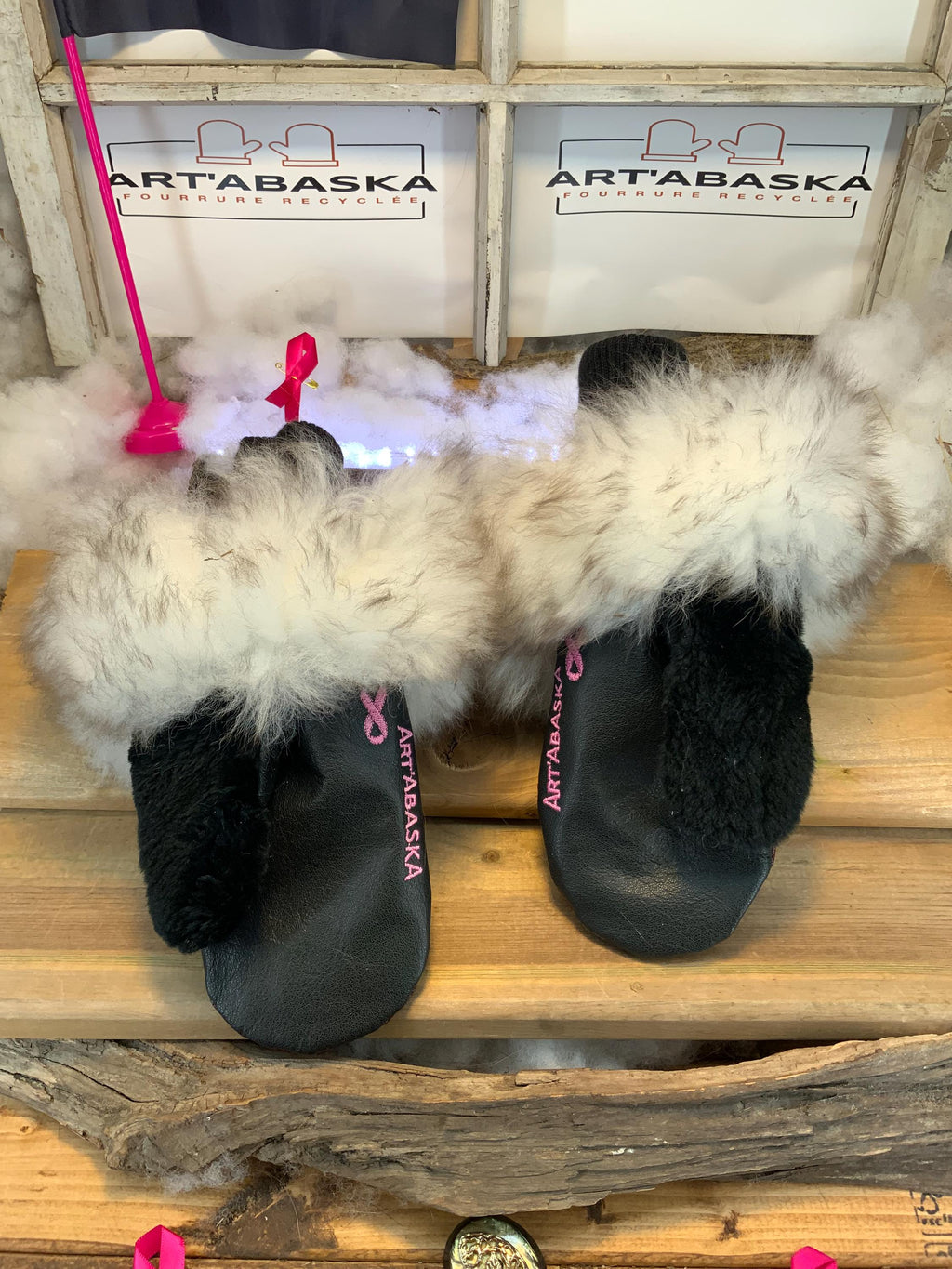 Carmelle city mitts, handmade in Quebec from recycled fur with burgundy Italian leather and mandala embroidery, size Medium