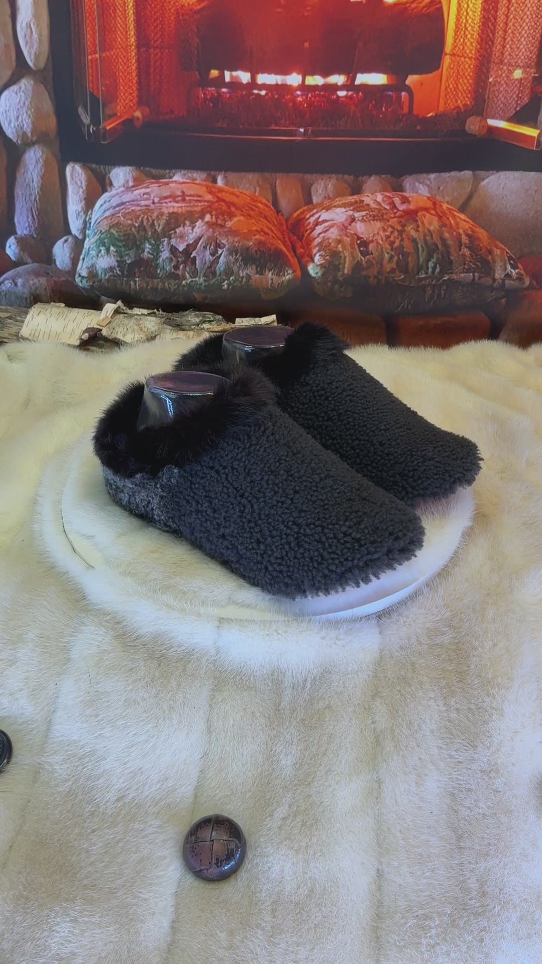 Slipper Rollande pointure 7 femme – Sherling italien & cuir recyclé, pièce unique faite à la main au Québec